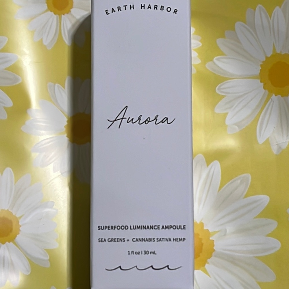 Earth Harbor- Aurora Superfood luminance ampoule NEW